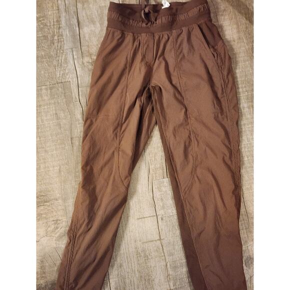 Lululemon Cropped Leggings Women's Brown S - Picture 1 of 4